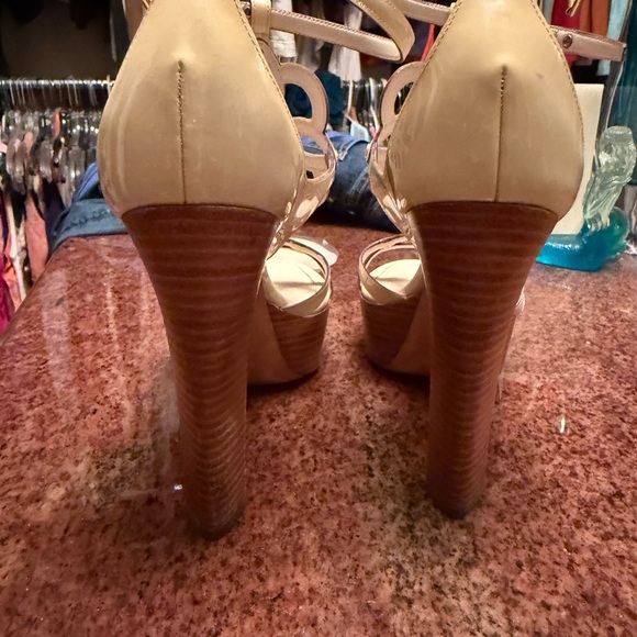 Authentic Louis Vuitton platforms. - Picture 7 of 7